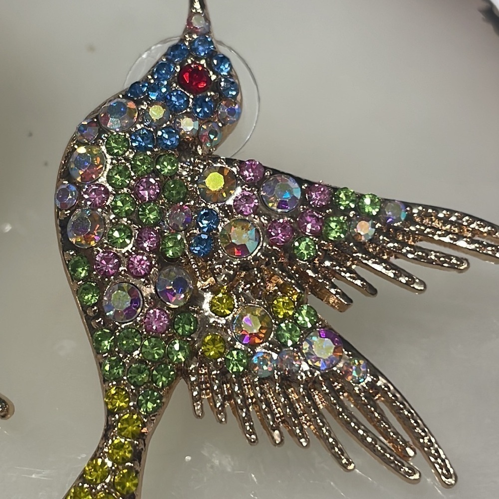 Elegant Bird Crystal Stud Earrings - Picture 6 of 11
